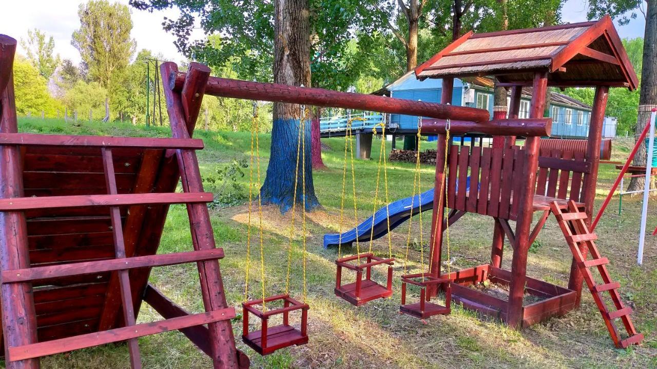 Hôtel Tisza Camping & Kalandpark Tokaj à Rakamaz Extérieur photo